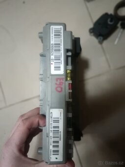 Pojistková skříň BMW e90 - 2