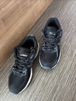 Prodám nové tenisky Asics vel. 39 - 2