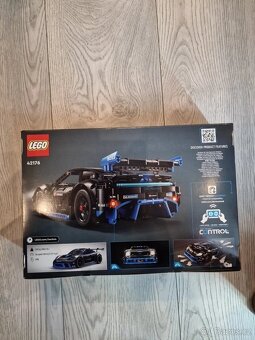 LEGO Technic 42176 - Porsche GT4 e-Performance - 2