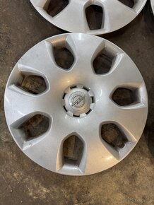 Poklice opel r17 - 2