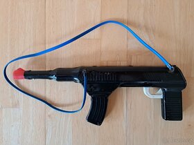 Hračky dětské retro pistole, samopal SSSR - 80.léta. - 2