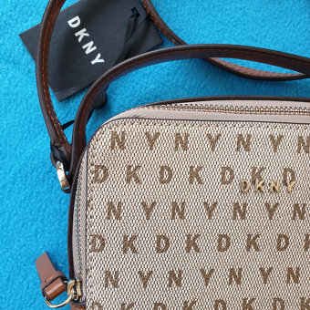 Kabelka crossbody DKNY béžová - 2