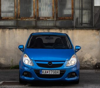 Opel Corsa 1.6 Turbo OPC - 2