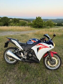 HONDA CBR250R - 2