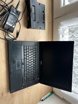 DELL Precision M4400 – starší pracovní notebook + dokovací s - 2