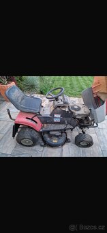 Prodám zahradní traktor Hecht - 2