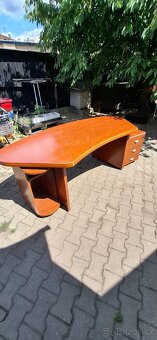 Masivní kancelářský stůl - 2