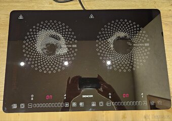 Dvouplotýnkový indukční vařič Sencor SCP4501BK - 2