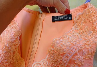 Nádherné společenské I plesové šaty s krajkou, vel. 36 - 2