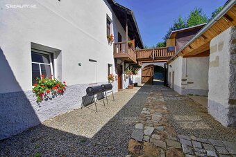 Prodám bývalý statek na Sumavě - 2