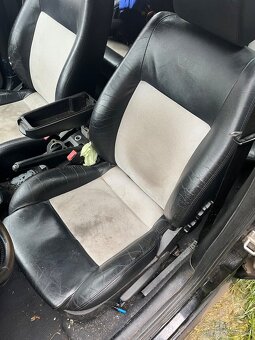 Octavia 1 rs Sedačky,volant a stropnice - 2