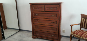 vysoký elegantní komod výborný stav - 2
