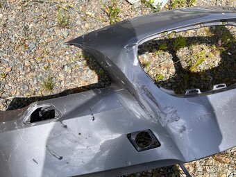 BMW F10 přední nárazník - 2