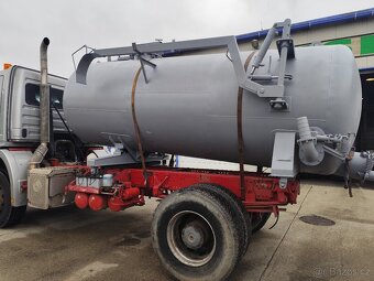Predám MB AXOR E4 4x2 s cisternou, výborný stav - 2
