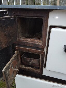 Kuchyňský sporák - 2