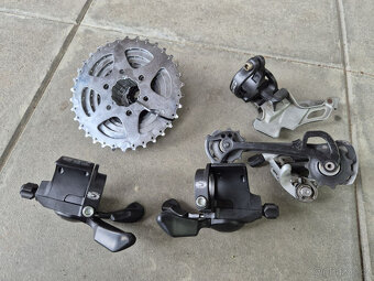 Sada 3x9 Shimano Alivio/Deore - 2
