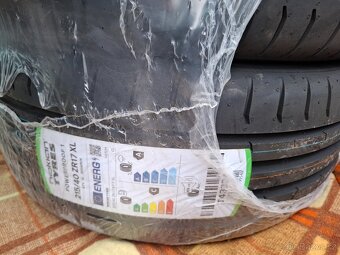 2ks nové pneu Nokian Powerproof 215/40 R17 XL - 2