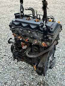 Spodek motoru / blok s klikou Nissan 2.5dCi YD25 - 2