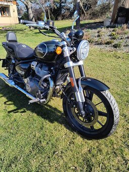 Royal Enfield Supermeteor 650 - 2
