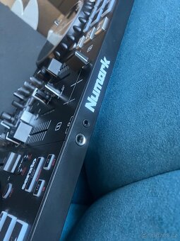 Mixážní pult Numark Mixtrax PRO FX - 2