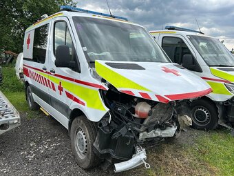 Mercedes-Benz Sprinter 2.0 CDI - Sanitní vozidlo - BOURANÉ - 2