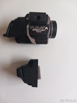 Svítilna Streamlight TLR-8A - 2