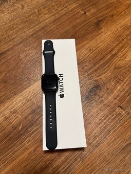 Chytré hodinky Apple Watch SE 2024 GPS + Cellular 40mm. - 2