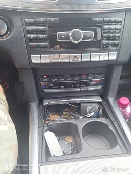 Mercedes Benz E 500 4matic, biturbo - 2