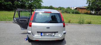 Ford Fusion - 2