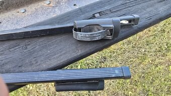 Příčníky Thule na hagusy 135 cm - 2
