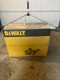 NOVÁ STOLNÍ PILA DeWALT DW745 S POJÍZDNÝM PODSTAVCEM - 2