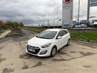 HYUNDAI I30 1.6 CRDI 94 KW KOMBI VÝHŘEV SENZORY KAMERA - 2