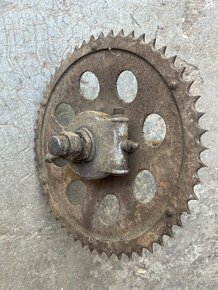 Prodám rozetu, náhon tachometru a osu Jawa 50 Pionýr - 2
