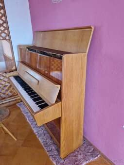 Piano PETROF - 2