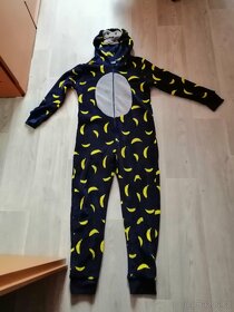 Prodám mikinu, trika, tepláky a overaly - 2