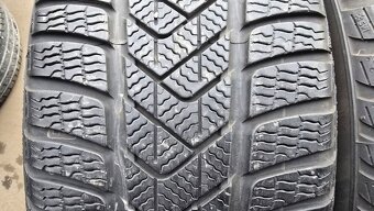 Zimní pneu 225/45/18 Pirelli - 2