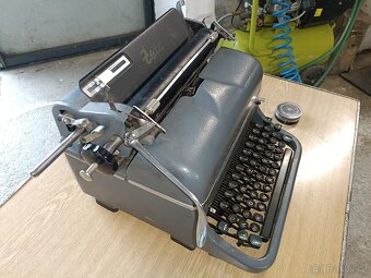 Psací stroj Zeta - 2