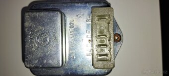 Regulátor dobíjení PAL - 2