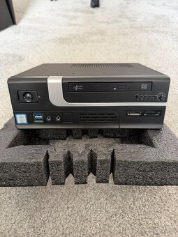 Stolní počítač Terra - 2