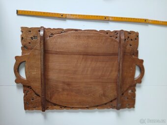 Vyřezávaný tác - 2