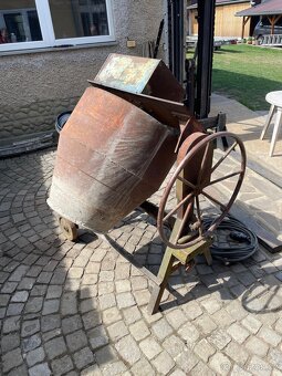 Stavební míchačka - 2