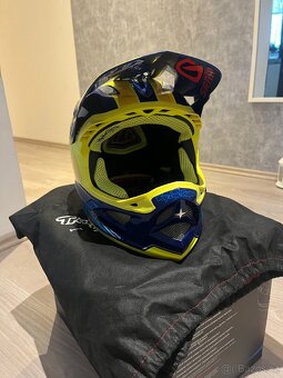 Troy Lee Design D3 - 2