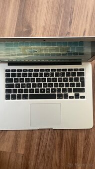 Apple MacBook Air 13” 2017 02 - 2