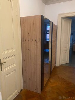 Šatní skříň - 2