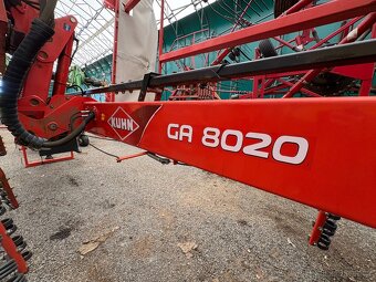 Prodám stranový shrnovač sena Kuhn GA 8020 - 2
