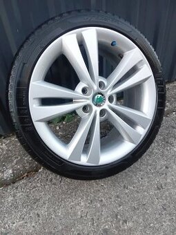 Alu kola Neptune 18" Octavia II RS - 2