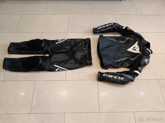Dainese Avro 4 Lady-Dámská kožená moto kombinéza, dvoudílná - 2