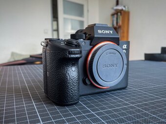 Sony a7iii tělo + small rig cage - 2