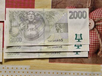 Bankovka 2000 Kč série T - 2