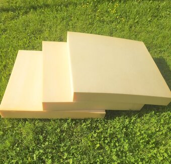Prodám molitanové desky 80x80x10 cm (3 kusy) - 2